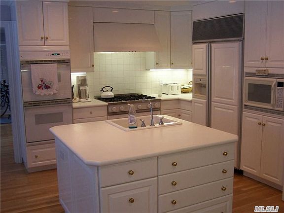 4th image of 28 Walnut Ave
