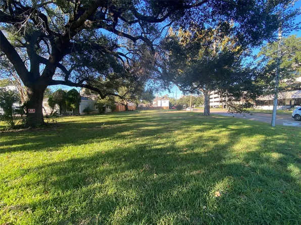 4800 Bellaire Blvd, Bellaire, TX 77401