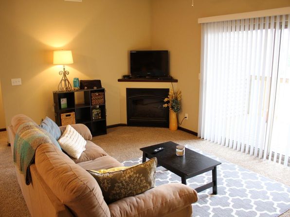 3735 Ravenwood Cir