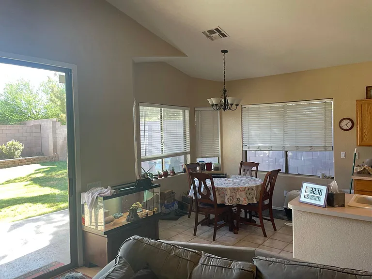 334 N Brighton Ln — Photo 7