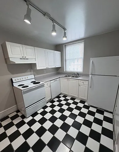 Floor plan 963-213