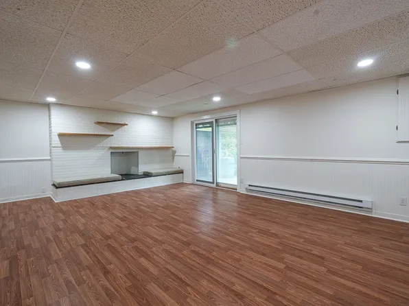 321 Harvest Dr #3, Charlottesville, VA 22903