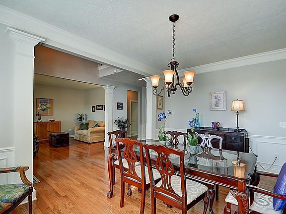 5th image of 15760 Viking Meadows Dr