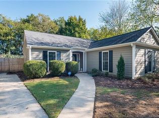 2725 Lytham Dr, Charlotte, NC 28210