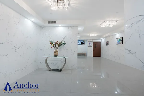 Rented by Anchor Associates | media 18