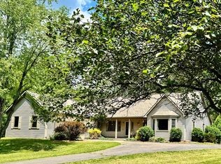 1171 Waterside Ln, Brighton, MI 48114