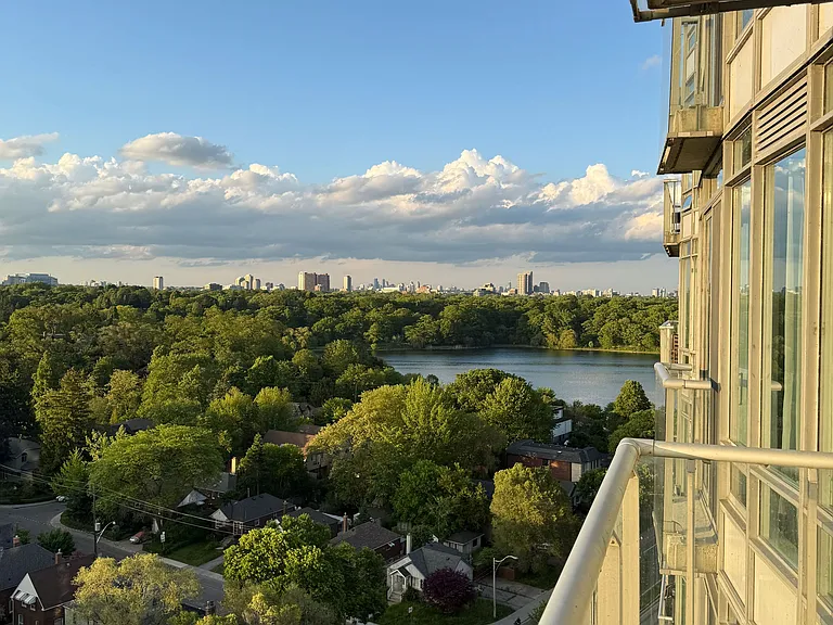 15 Windermere Ave #1403 — Photo 14