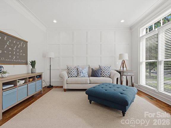 5th image of 8916 Abrell Walk Ct