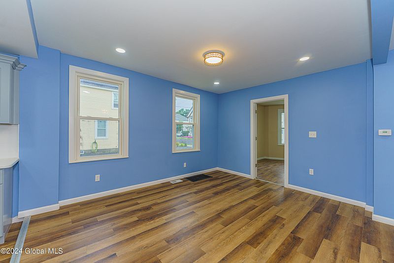 5th image of 2318 Fairlee Street