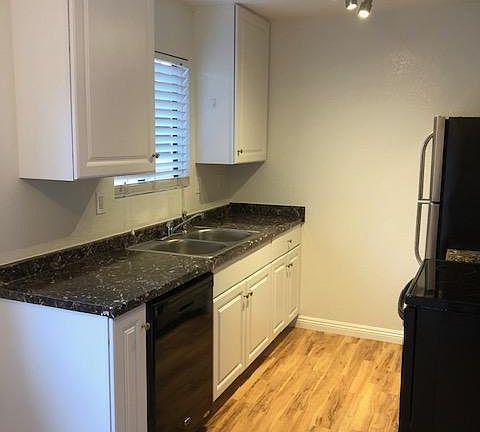 2nd image of 4554 Kansas St #4