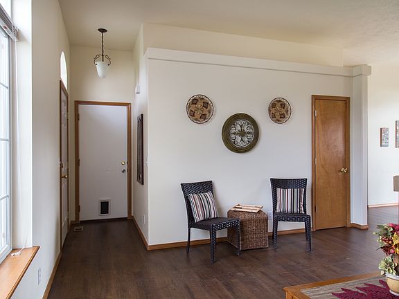 5th image of 2464 W Sarge Ct
