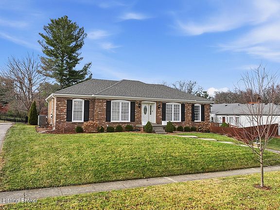 3rd image of 502 Hillrose Dr