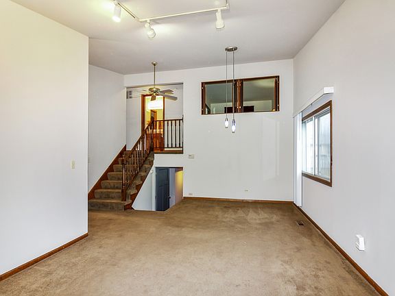 5th image of 29W796 Hurlingham Ct