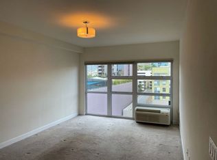 400 Keawe St APT 617, Honolulu, HI 96813