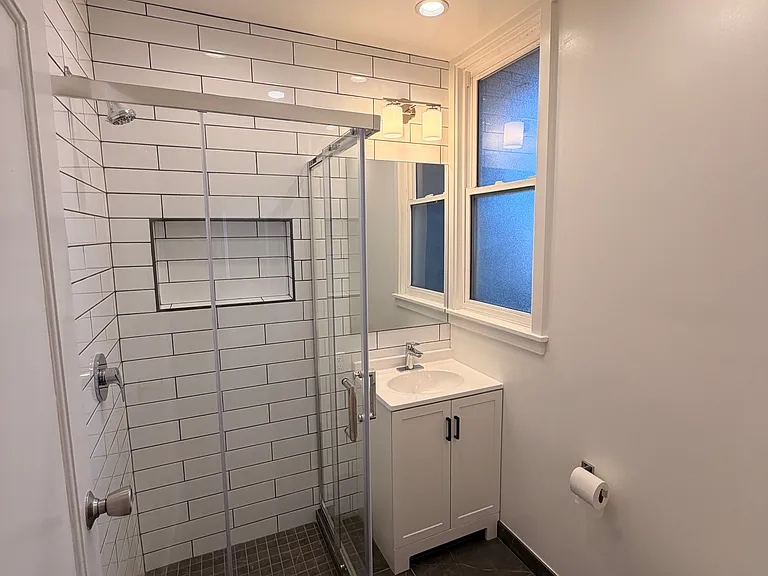4726 Cabrillo St #2 — Photo 9