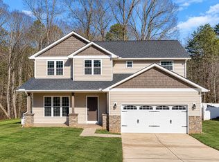108 Pine Bluff Ct, Mount Holly, NC 28120