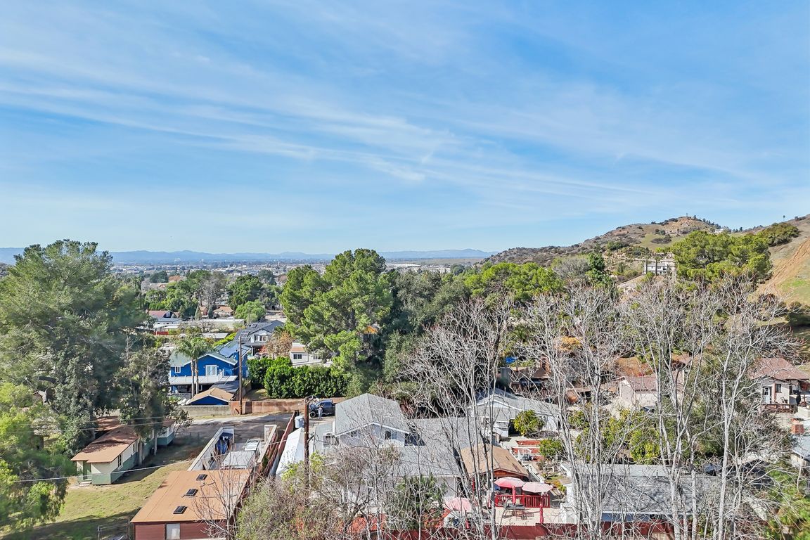 10055 La Tuna Canyon Rd - aerial - 001