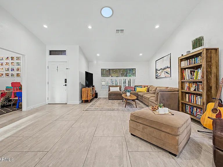3040 S Rosemary Dr — Photo 8
