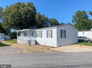 210 5th St, Lothian, MD 20711