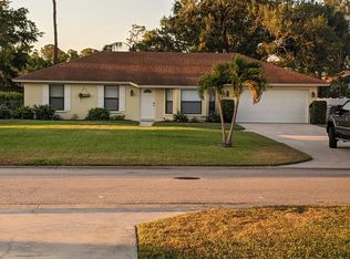 275 Mentor Dr, Naples, FL 34110