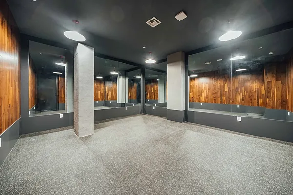 Rented by Nooklyn NYC LLC | media 64