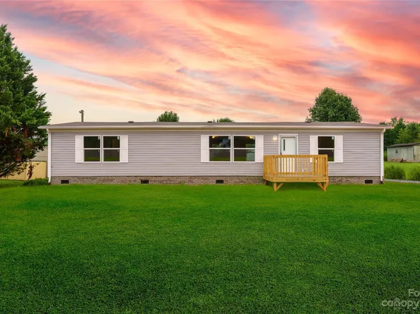 3584 Cameo Ln, Lenoir, NC 28645
