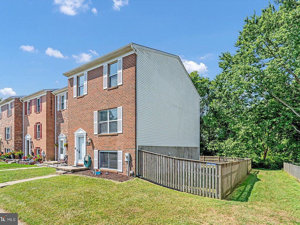 1st image of 1018 Willow Bend Dr