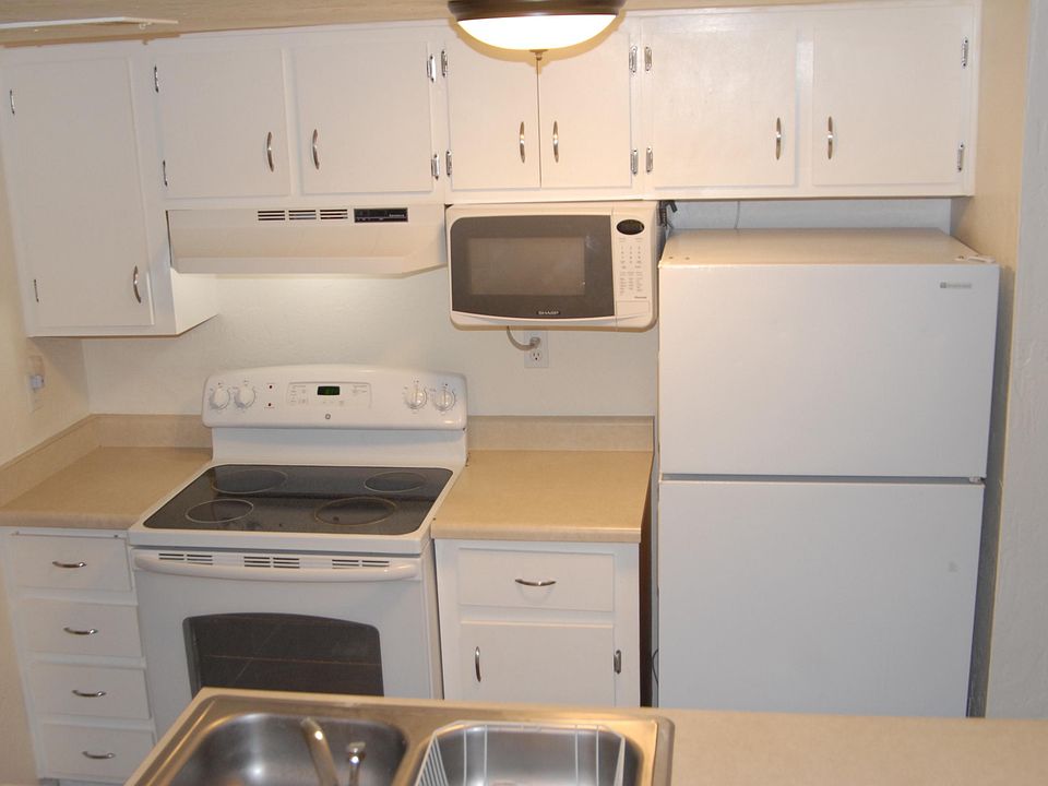 2nd image of 12123 W Bell Roadsurprise