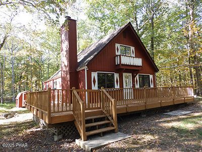 105 Roundhill Rd, Dingmans Ferry, PA, 18328