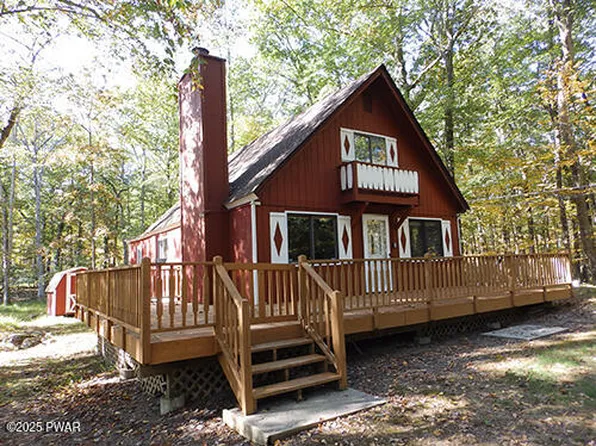 105 Roundhill Rd, Dingmans Ferry, PA 18328