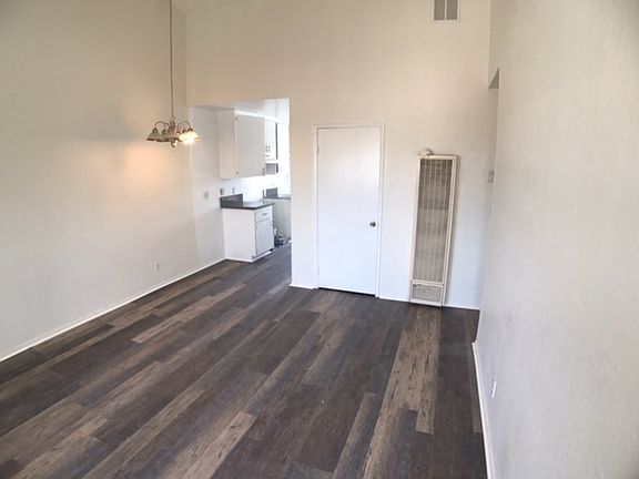 3rd image of 1749 Obispo Ave APT 8