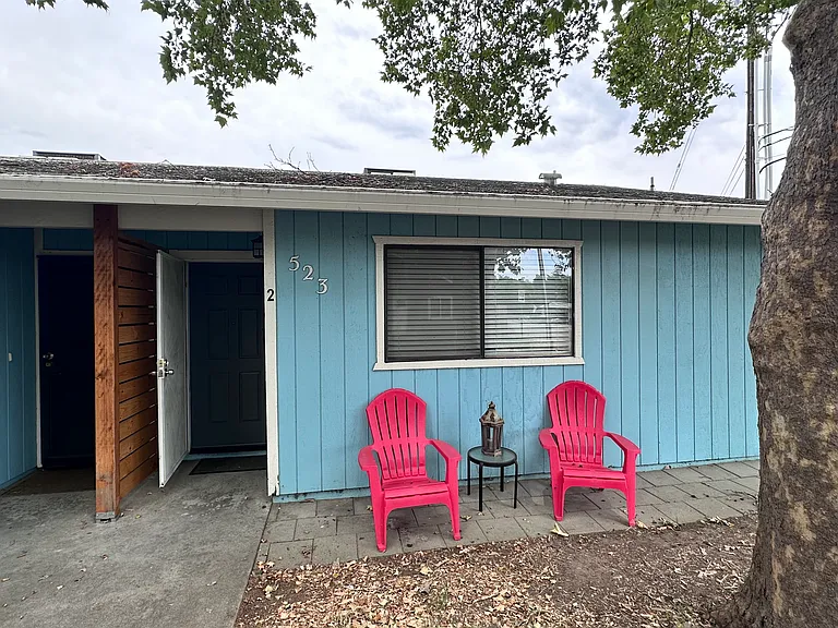 523 B St #B — Photo 1