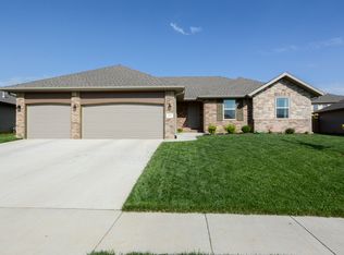 1647 N Eagle Valley Ln, Nixa, MO 65714