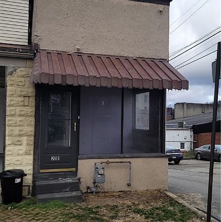 2nd image of 211 S 3rd St
