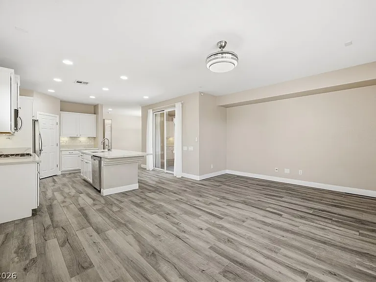 10416 Miners Gulch Ave — Photo 17