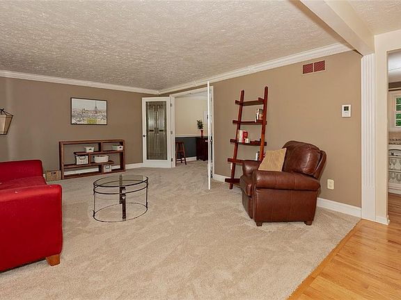 3rd image of 1008 Smokerise Dr