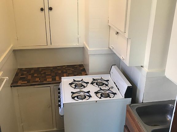 5th image of 810 S 11th St #4