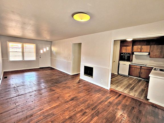 4th image of 402 Walker Ave NE #C