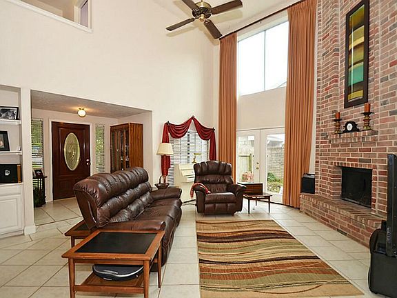 4th image of 3522 Honey Creek Dr