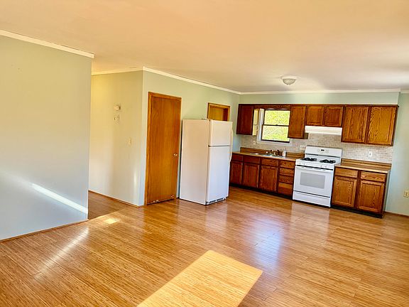 5th image of 1480 Cutler Road E