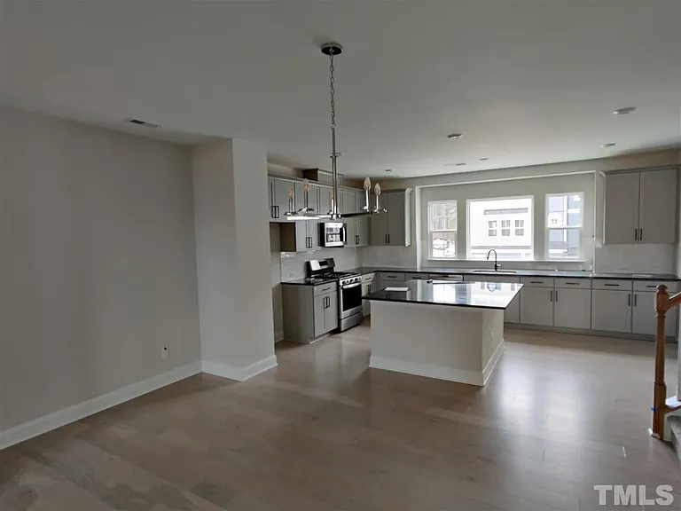 829 Amley Pl — Photo 9