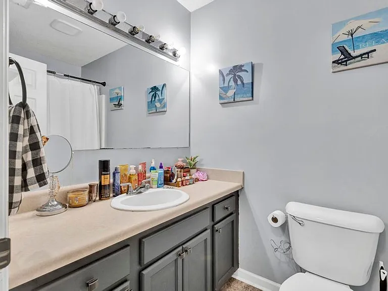 110 Foxlair Dr — Photo 6
