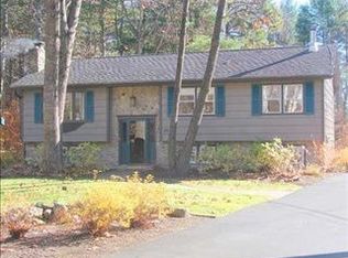 24 Pioneer Ln, Standish, ME 04084