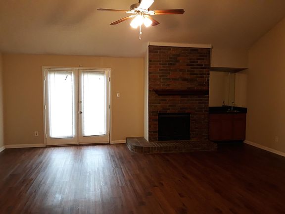 3rd image of 421 Kirkwood Dr
