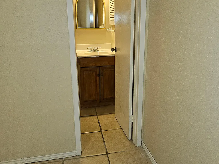 1810A S Williams Ln #A — Photo 12