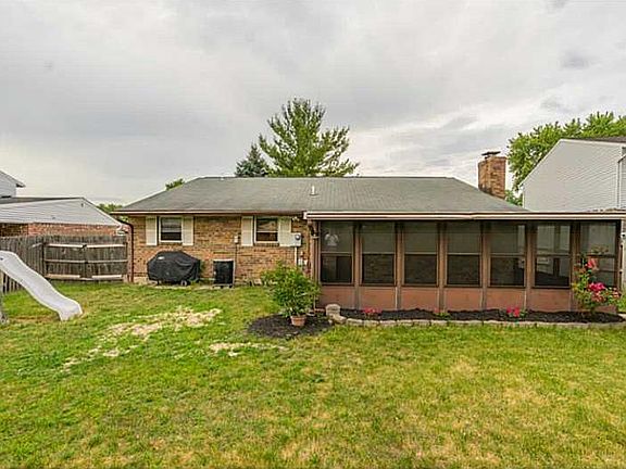 5th image of 7976 Rustic Woods Dr