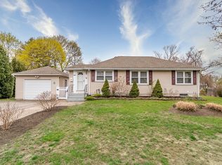 40 Beacon St, Natick, MA 01760