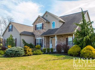 220 Whispering Ln, Montoursville, PA 17754