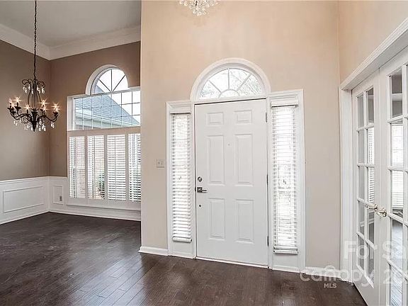 2nd image of 9119 Windknob Ct