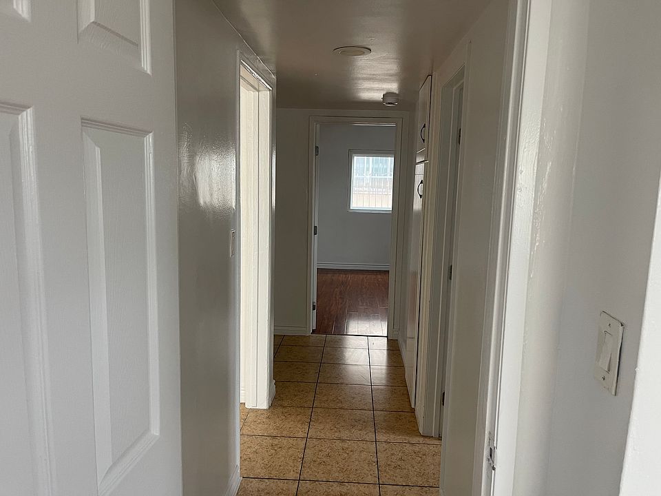 1st image of 10226 Woodworth Ave APT 2